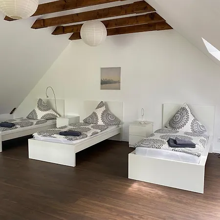 Modernes Mit 2 Balkonen, Terrasse Und Garten ! Apartmán Bochum