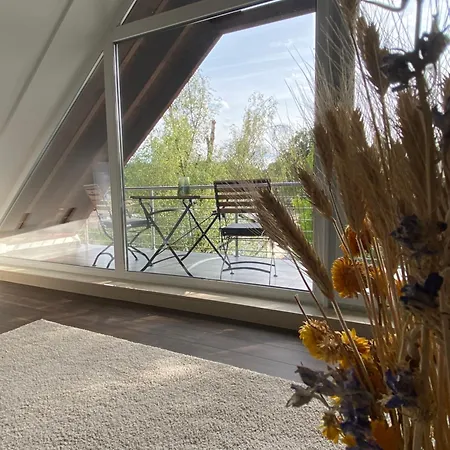 Modernes Mit 2 Balkonen, Terrasse Und Garten ! Apartmán *