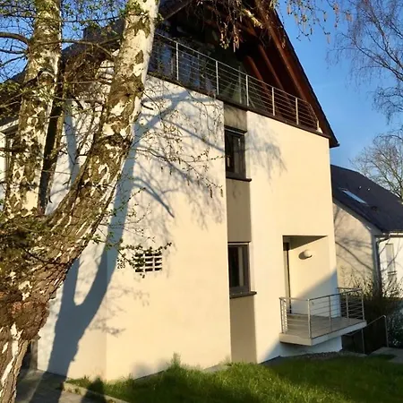 Modernes Mit 2 Balkonen, Terrasse Und Garten ! Apartment Bochum