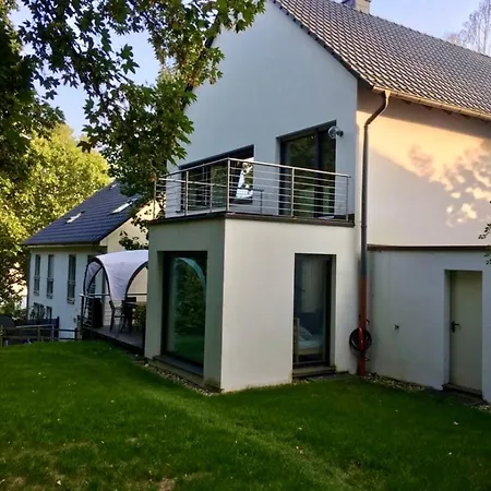 Modernes Mit 2 Balkonen, Terrasse Und Garten ! Apartment *