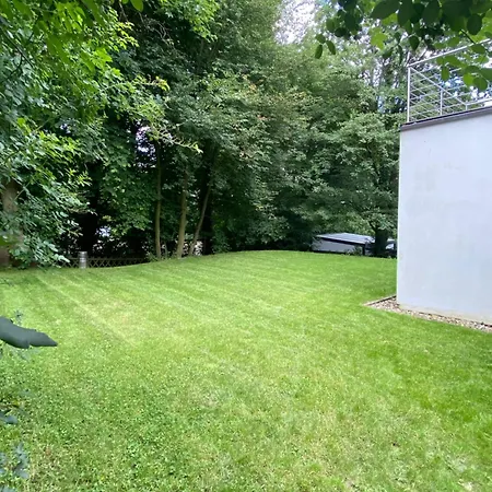 Modernes Mit 2 Balkonen, Terrasse Und Garten ! Apartmán *