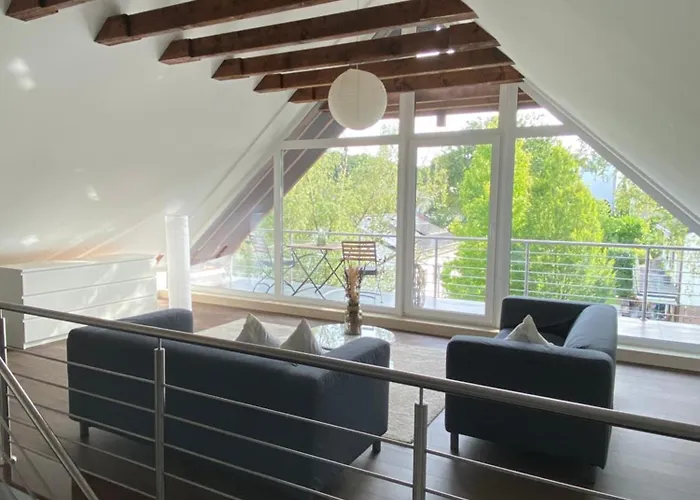 Modernes Mit 2 Balkonen, Terrasse Und Garten ! *