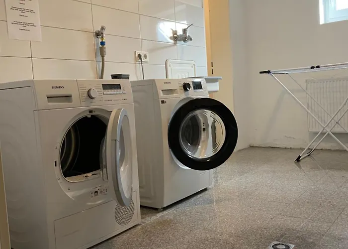 公寓 Modernes Mit 2 Balkonen, Terrasse Und Garten !