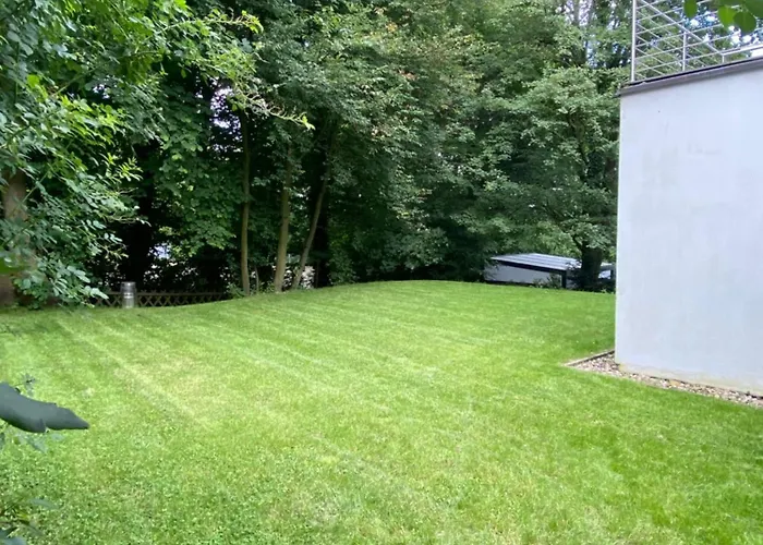 Modernes Mit 2 Balkonen, Terrasse Und Garten ! Lejlighed *