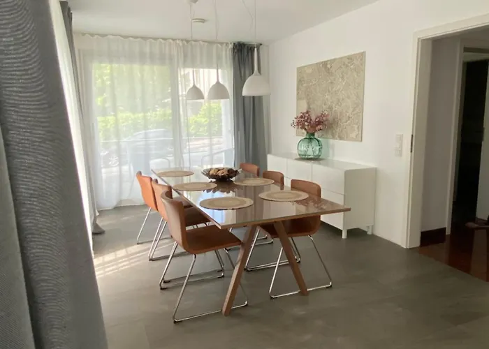 Modernes Mit 2 Balkonen, Terrasse Und Garten !